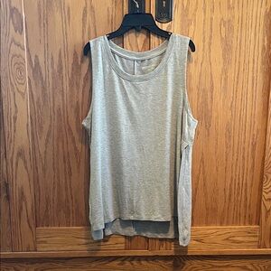 Beyond Yoga Heather Gray Sleeveless Tee
